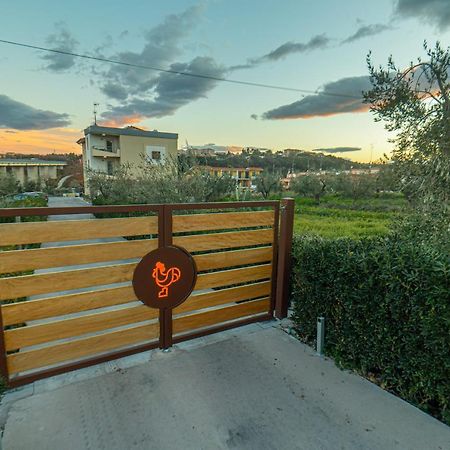 Il Gallo Con Gli Stivali Termoli Eksteriør bilde